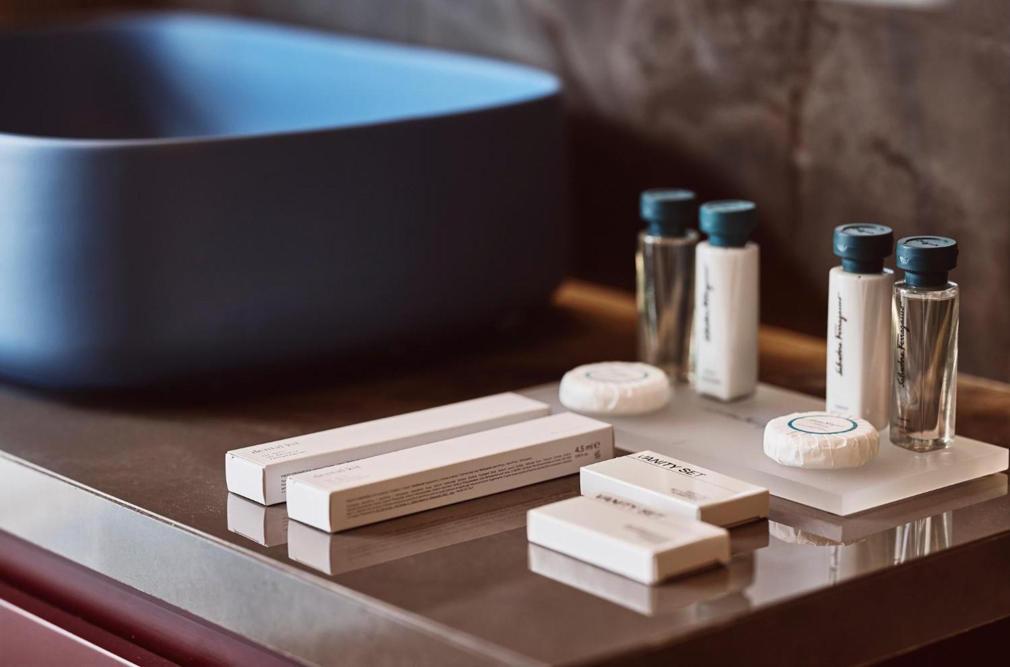 Cama Luxury Suites Athens Ngoại thất bức ảnh